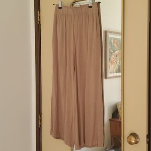 Flowy guaze pants slightly cropped with pockets